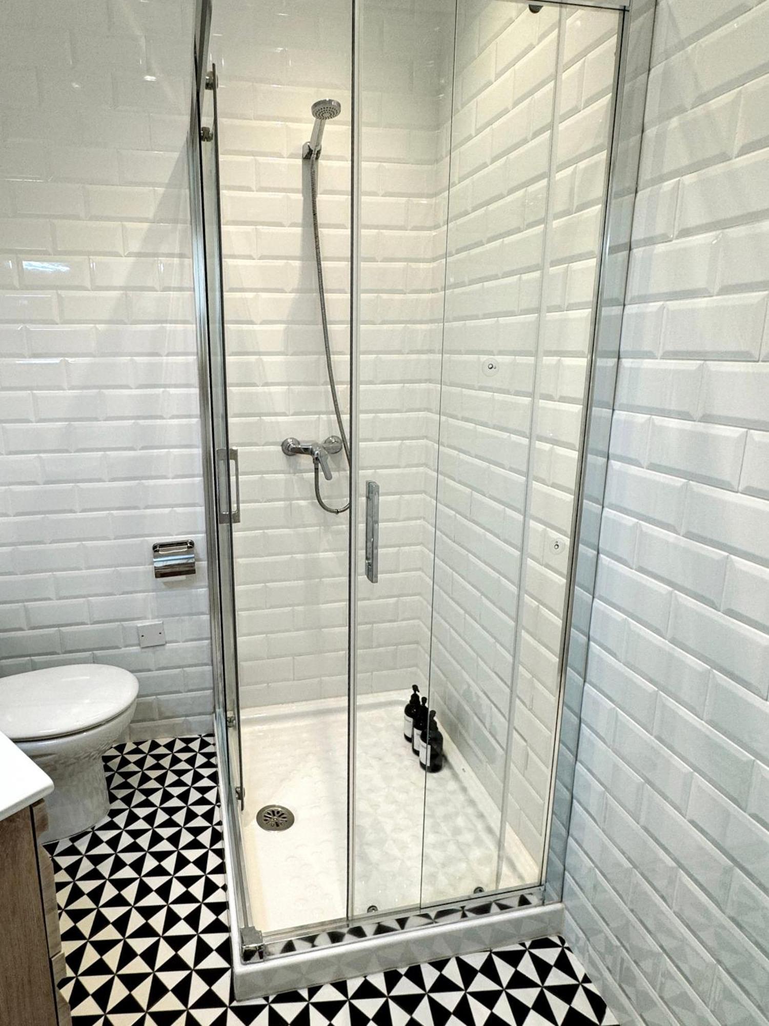 Stylish City Centre Studio - Grand Central House Gibraltár Kültér fotó